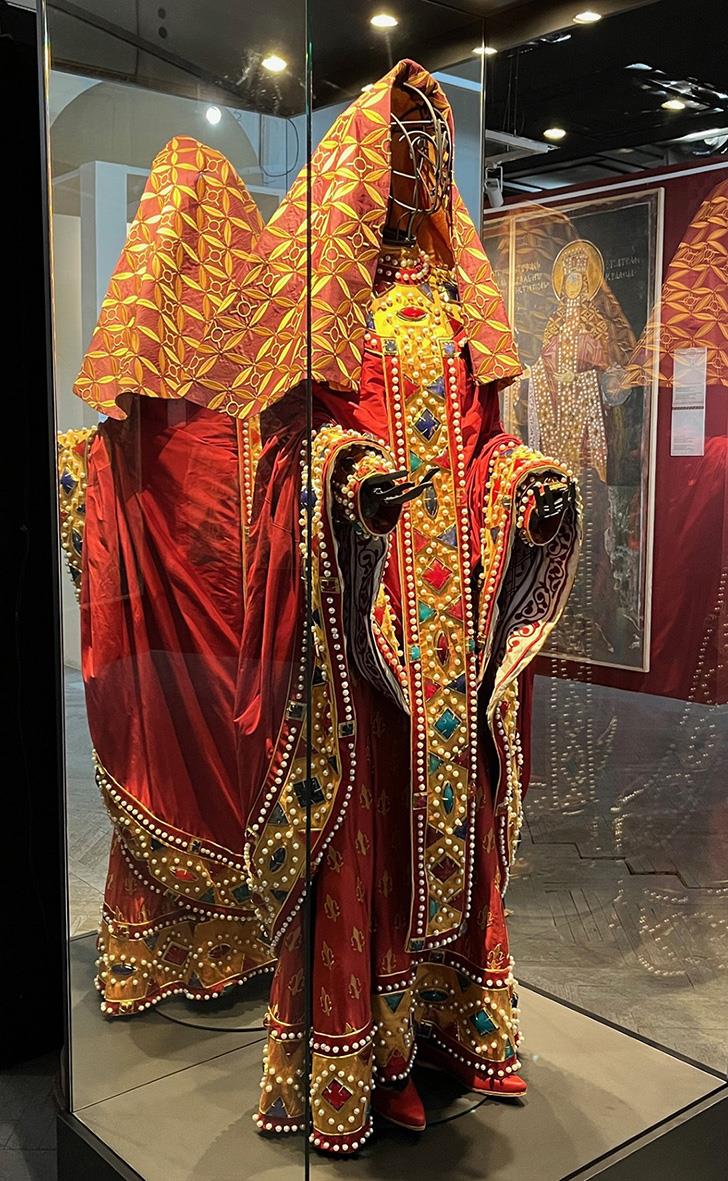 Реконструкција одежде краљице Каталине Израда костимографкиња Јелена Стокућа Фото ИМС.jpg