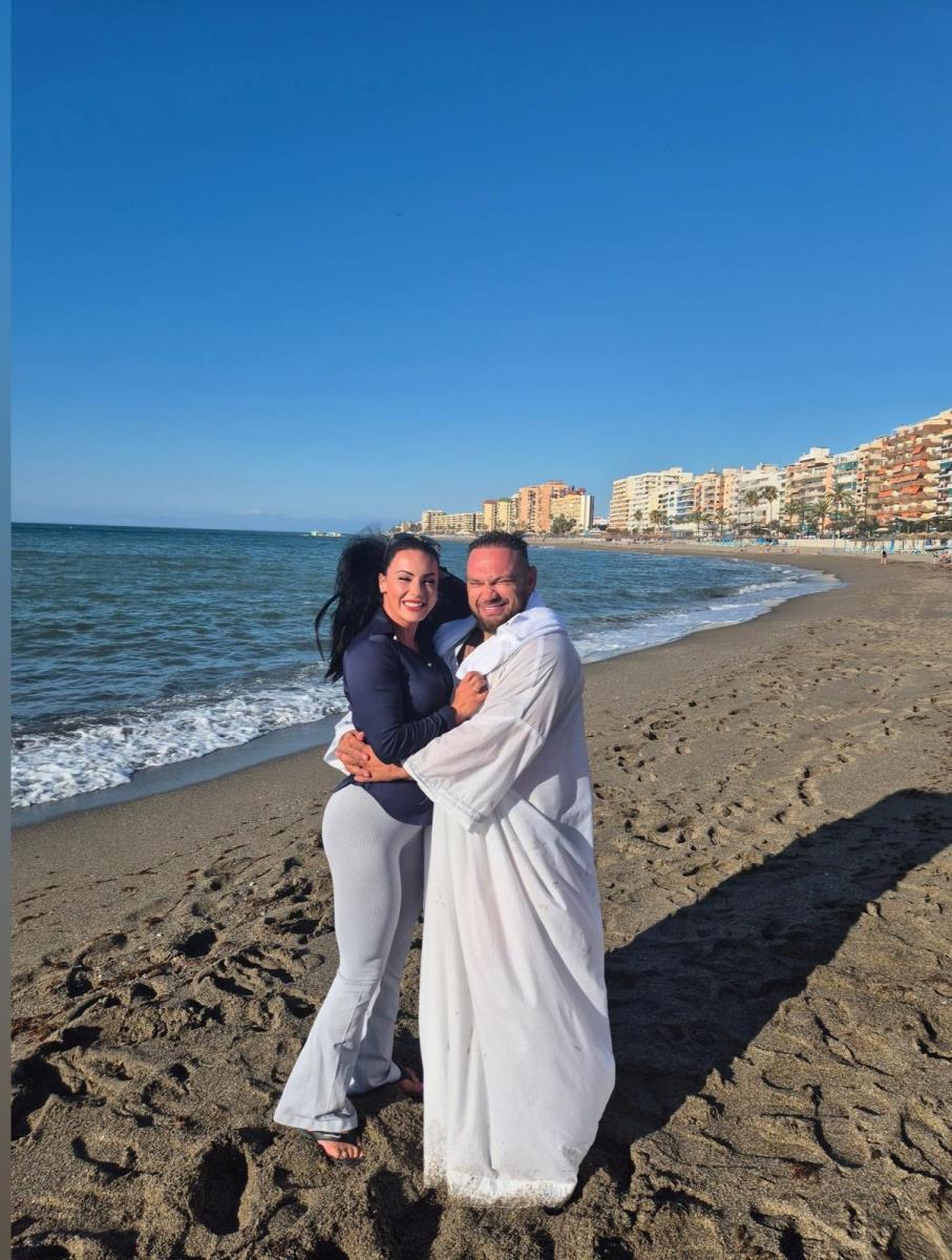 0602Holandjanin i njegova porodica (3).jpg