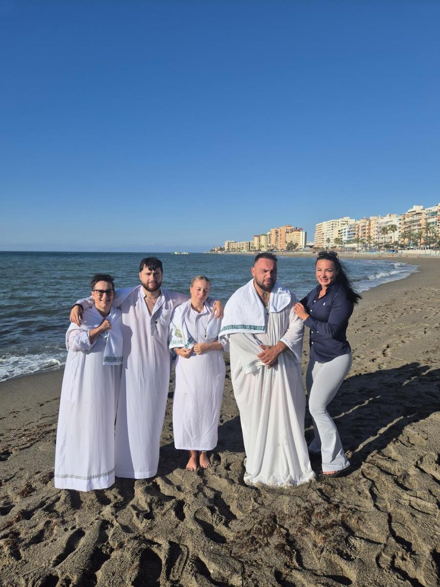 0602Holandjanin i njegova porodica (4).jpg