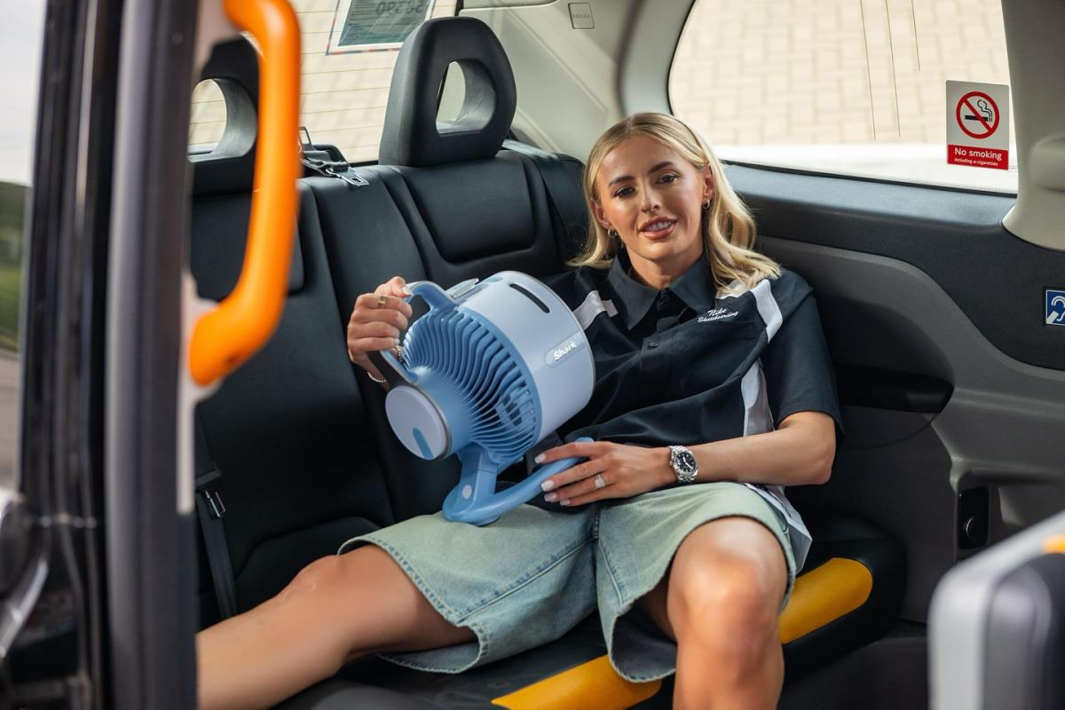 Fudbalerka Engleske Klo Keli