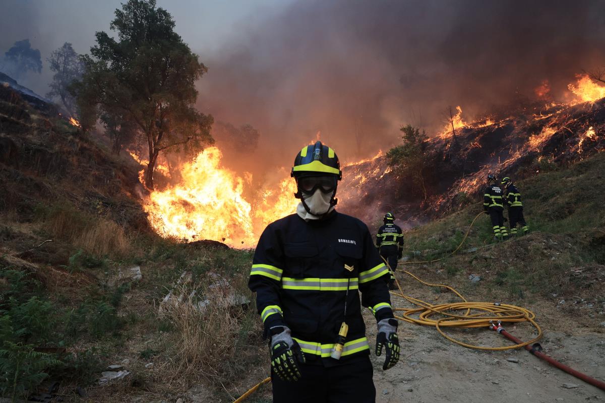 pozari06 EPA Estela Silva.jpg