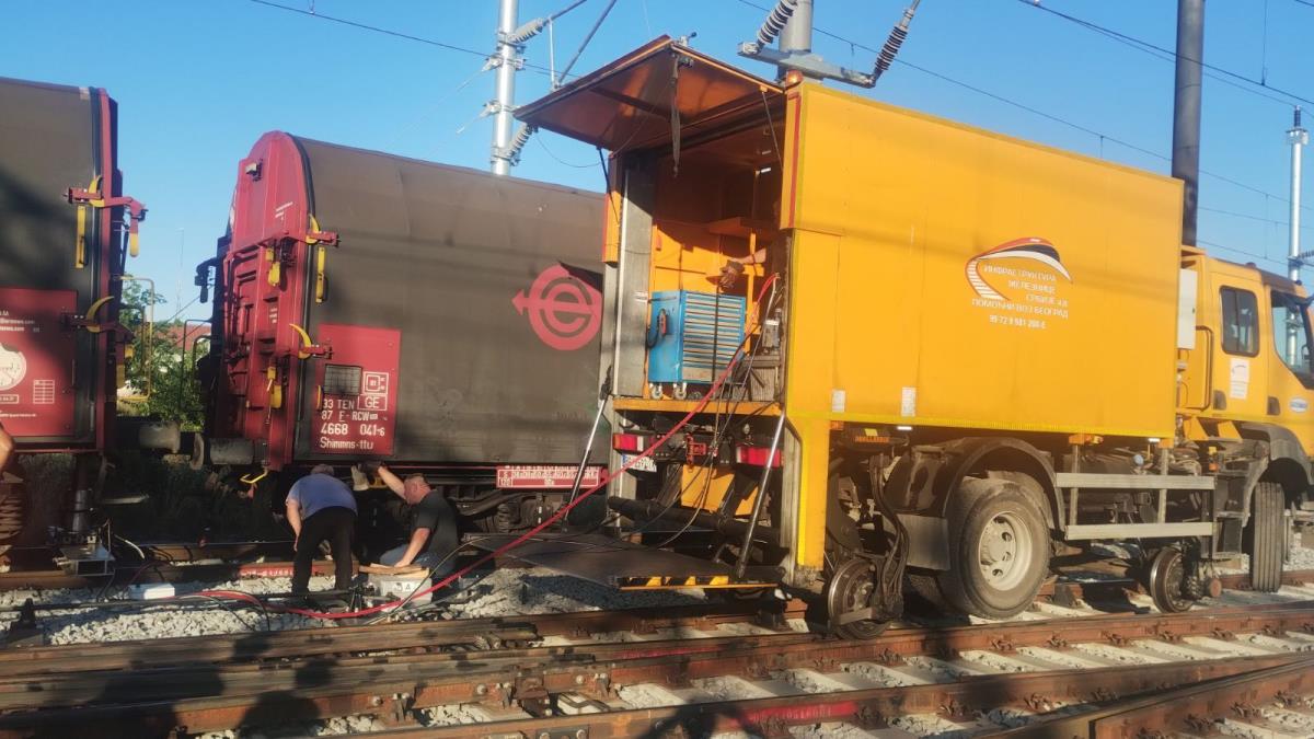 dvoputo zeleznicko vozilo subotica 4.jpg