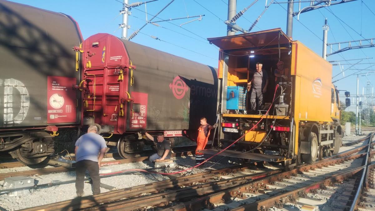 dvoputo zeleznicko vozilo subotica 2.jpg