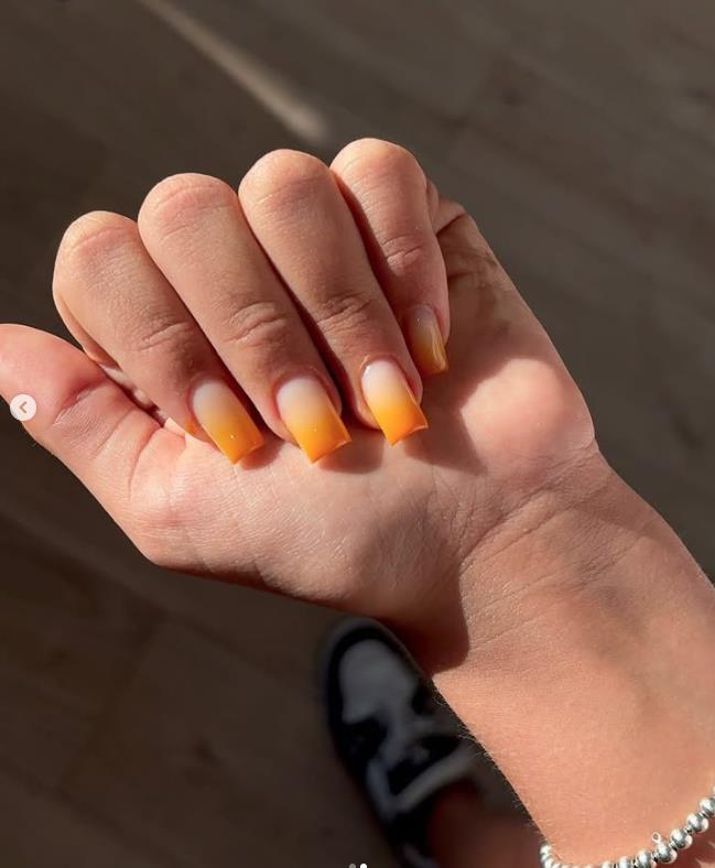 Svi bruje o transformaciji ćerke Karle Bruni i Nikole Sarkozija