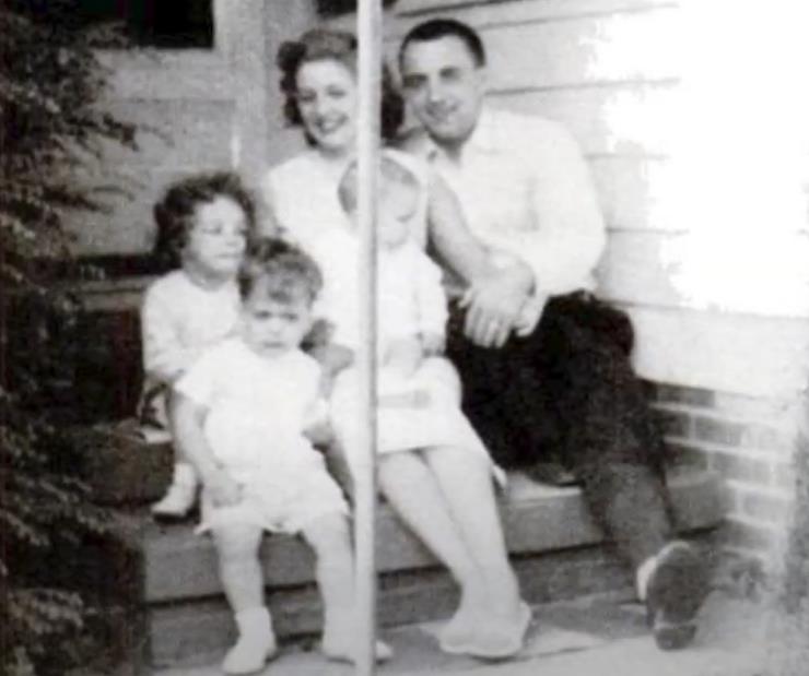 Lorens Bejder je imao suprugu i decu kada se pojavio na televiziji