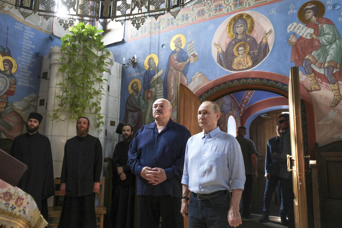 lukasenko03 AP Gavriil Grigorov.jpg