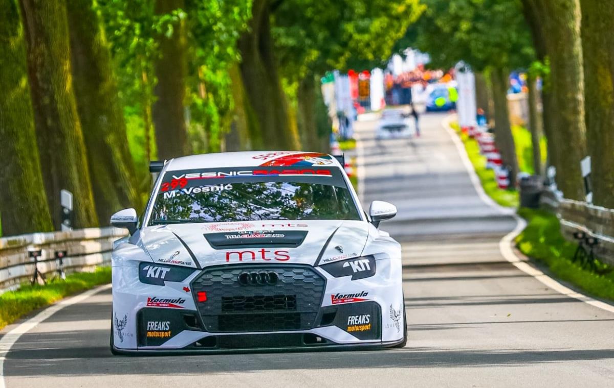 Srpski automobilista Milovan Vesnić