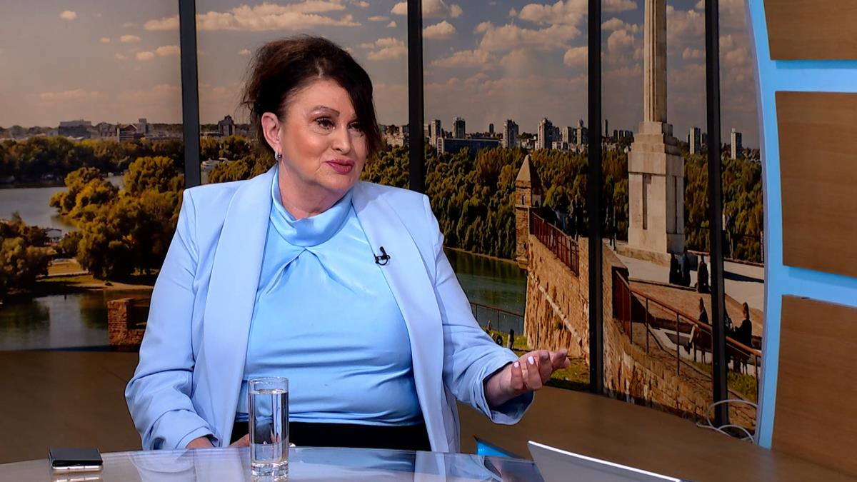 Sequence 02.00_42_08_00.Still001.jpg