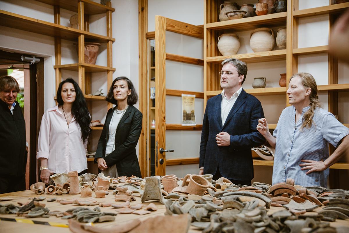 Ministarstvo kulture i Arheološki institut u Beogradu potpisali ugovore za realizaciju 17 projekata