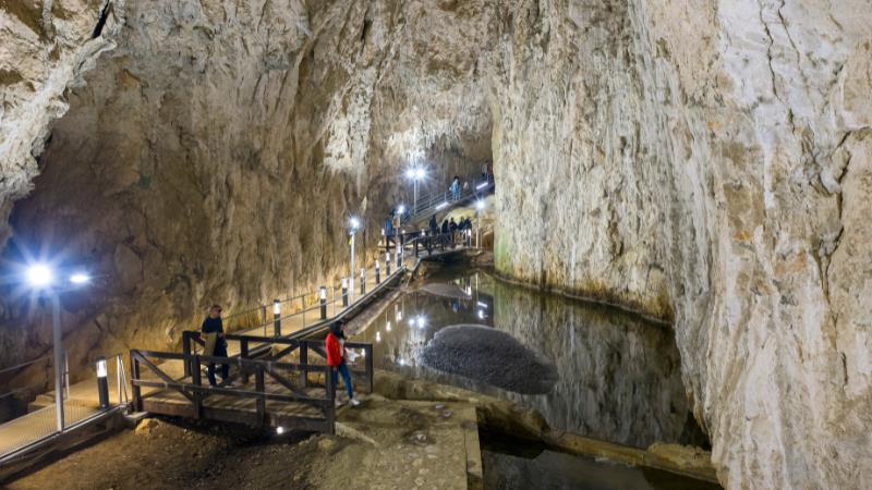 FOTO TO Zlatibor - Stopića pećina (1).png