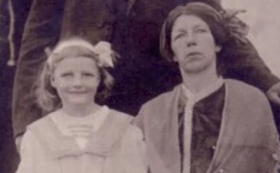 Džozefin Mirtl Kobin sa ćerkom.jpg