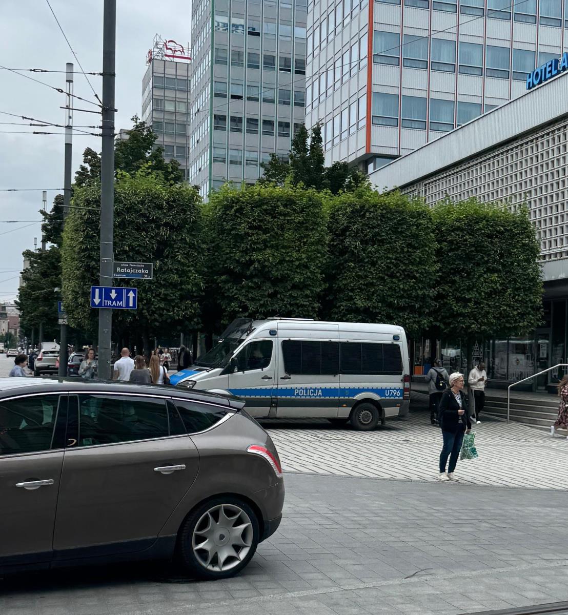 Leh Zvezda policija 1.jpg