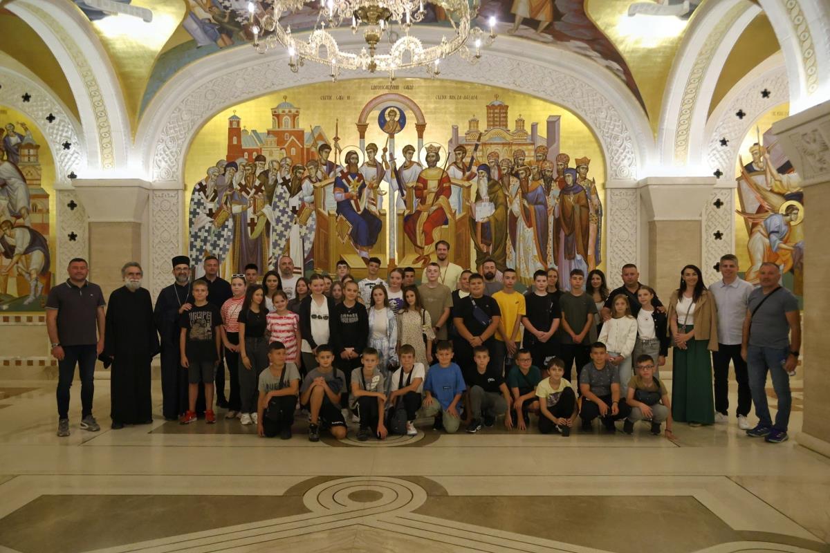 Деца са КиМ1.jpg