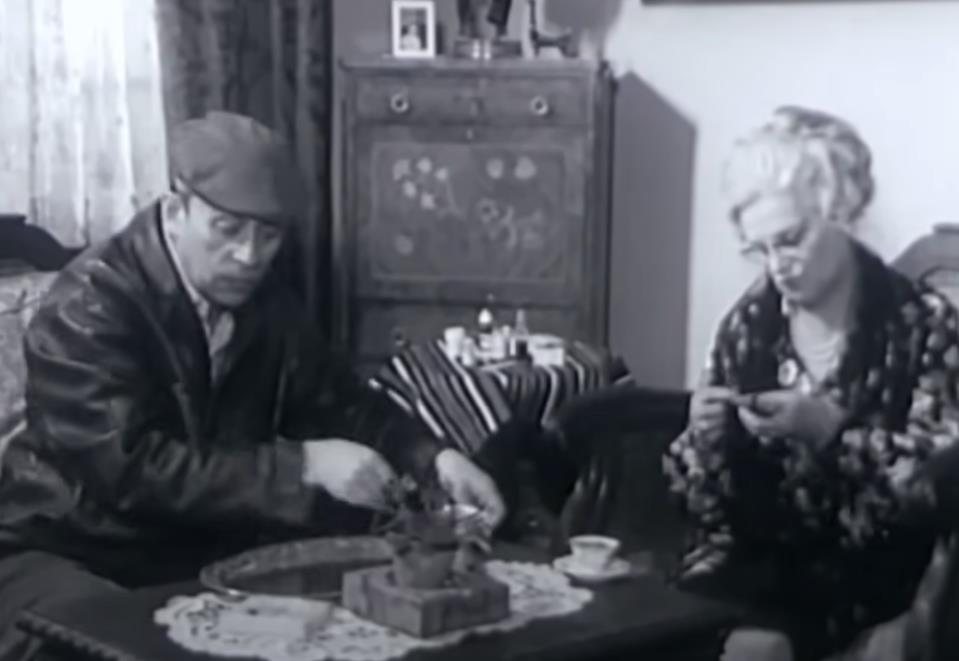 Rahela Ferari i Miroljub Petrović Čkalja u seriji Kamiondžiije