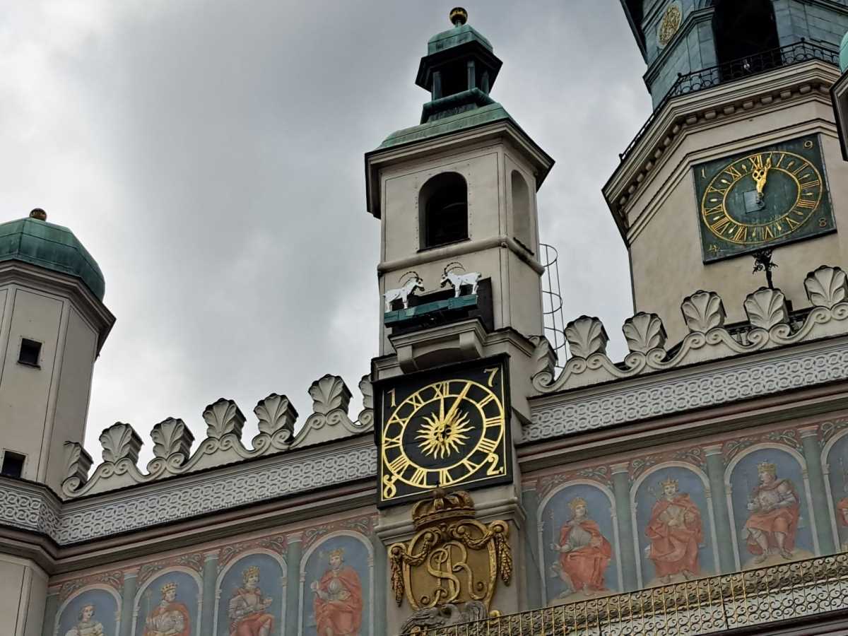 Dva jarca na trgu u Poznanju 4.jpg