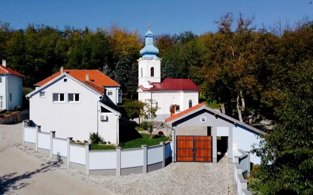 Manastir Berkasovo.jpg