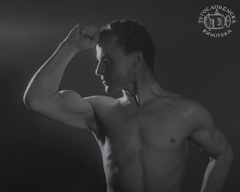 Dragoljub Aleksić, poznat kao Akrobata u filmu Nevinost bez zaštite (5).png