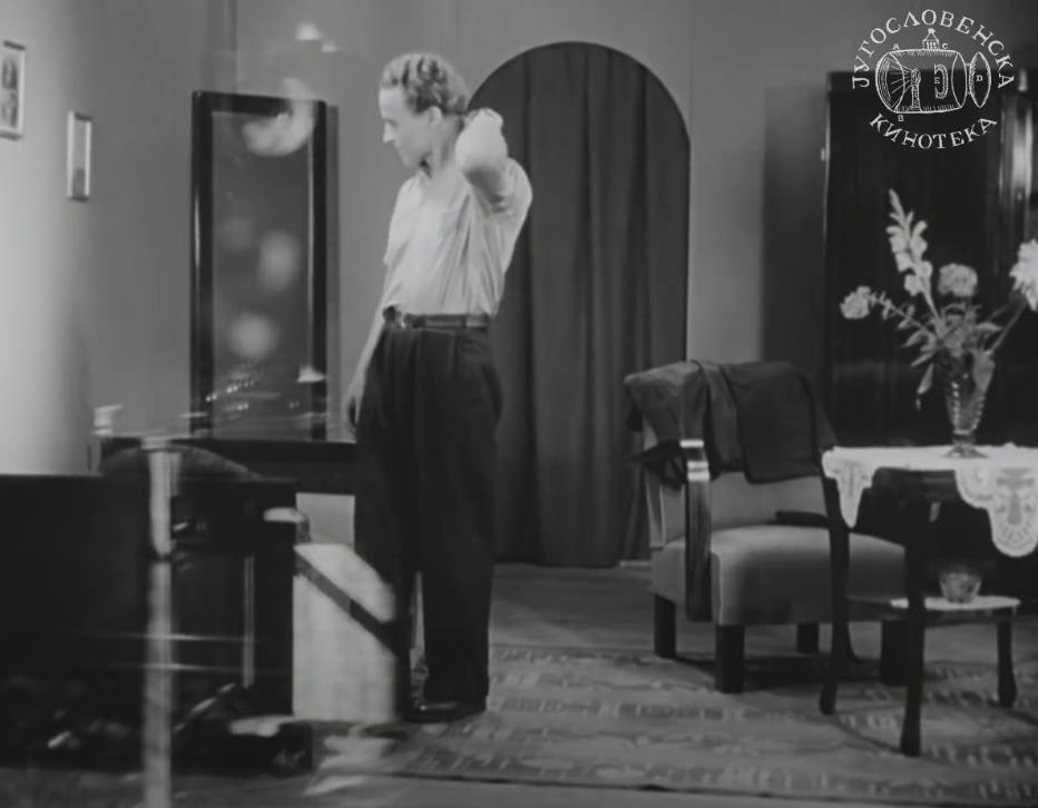 Dragoljub Aleksić, poznat kao Akrobata u filmu Nevinost bez zaštite (8).png