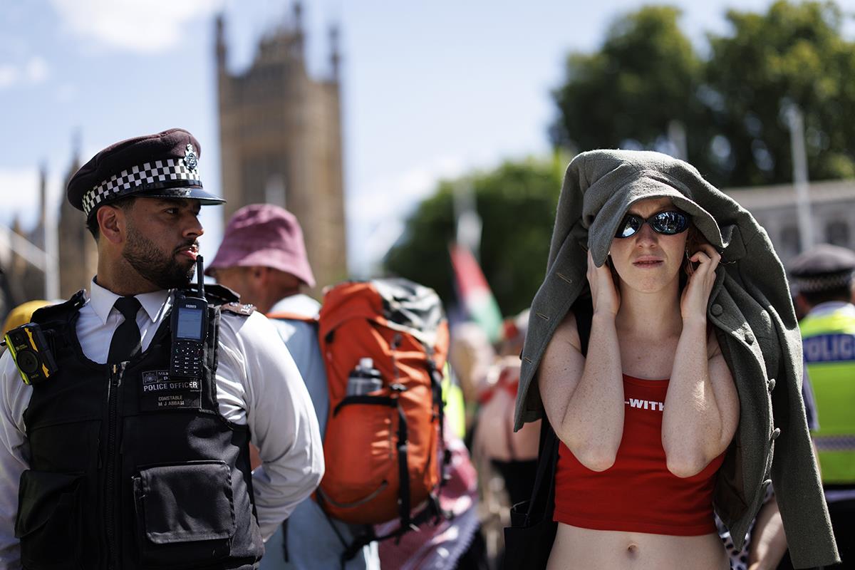 x06 EPA Tolga Akmen.jpg