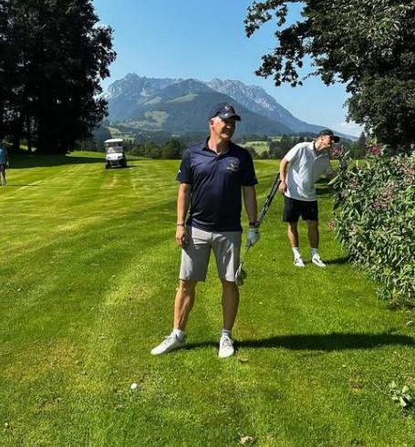 Bastijan Švajnštajger na golfu 3.jpg