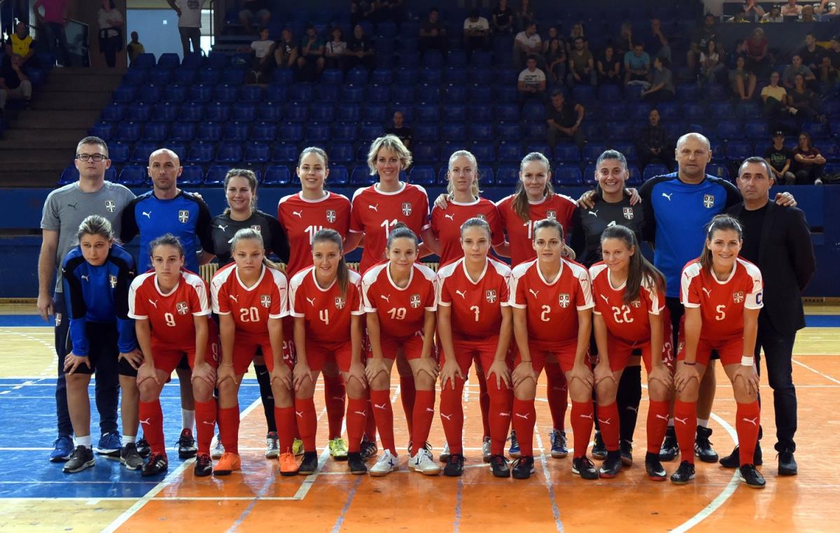 Ženska futsal reprezentacija Srbije 4.jpg