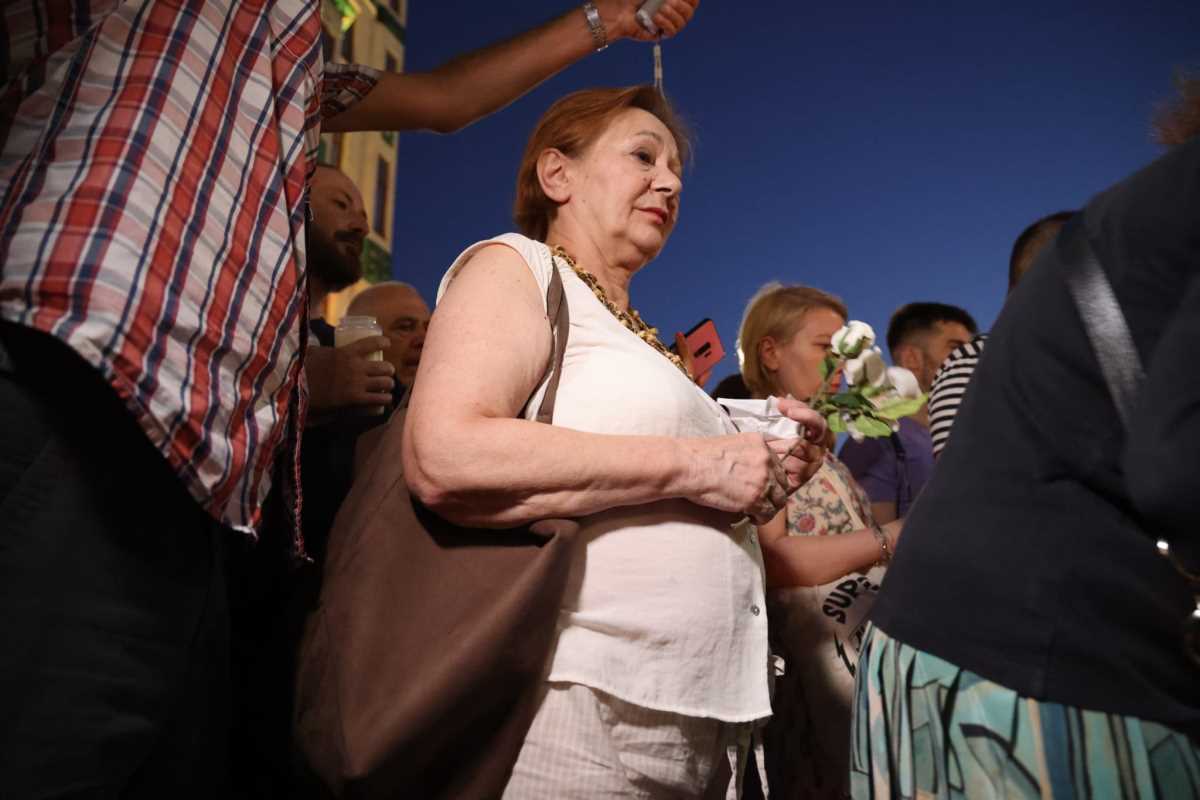 Okupljeni kod Terazijske česme upalili sveće u čast Dedićima