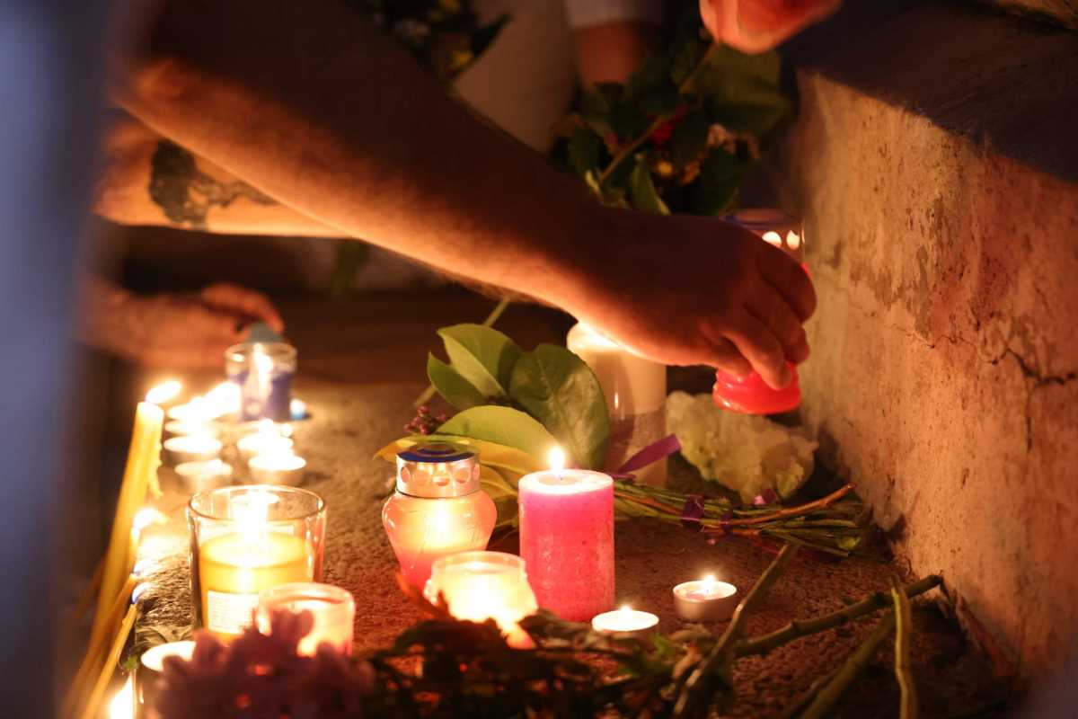 Okupljeni kod Terazijske česme upalili sveće u čast Dedićima