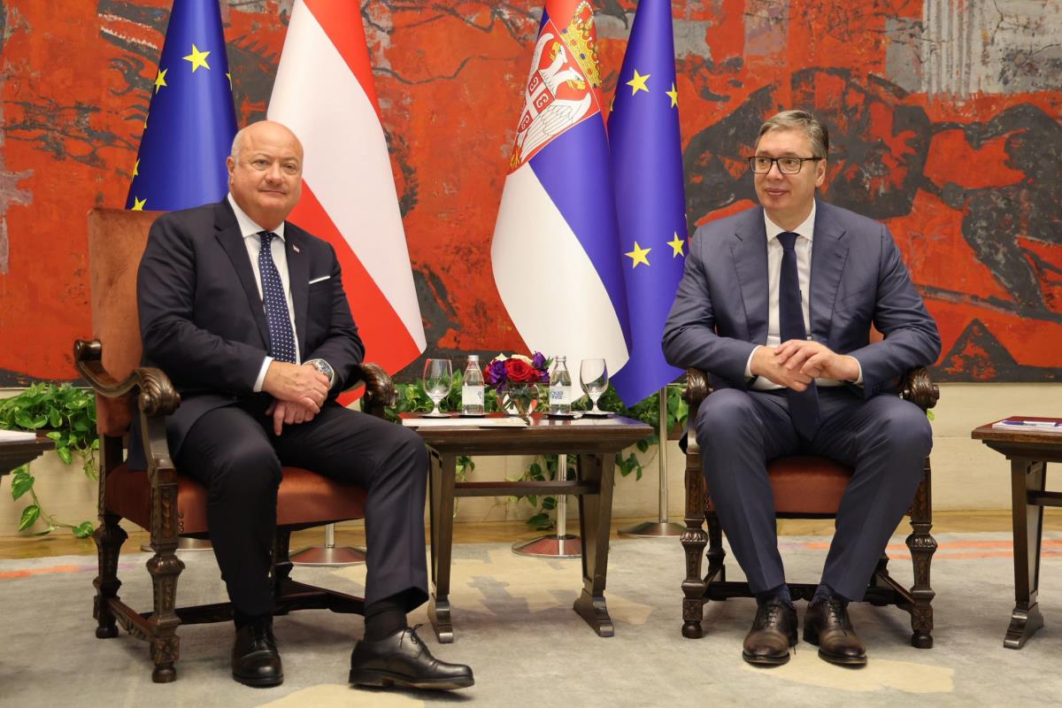 Aleksandar Vučić na sastanku sa saveznim kancelarom Republike Austije Kristijanom StokeromBoba Nikolić (1).jpeg