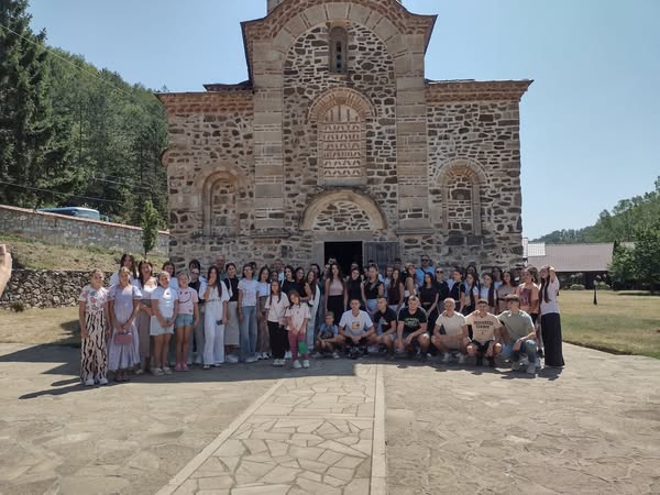 Omladinski kamp 1.jpg