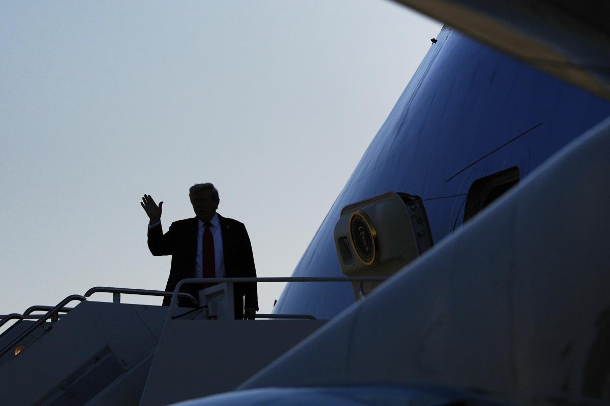 x01 AP Julia Demaree Nikhinson.jpg