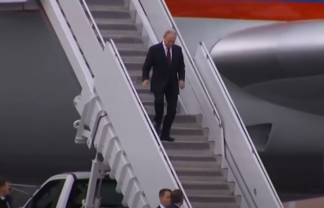 Donald Tramp i Vladimir Putin na sastanku na Aljasci 2025

Sastanak Trampa i Putina iza zatvorenih vrata

Aljaska sastanak lidera SAD i Rusije