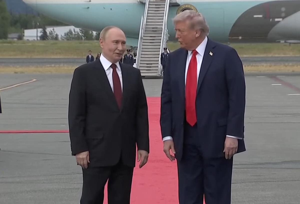 Donald Tramp i Vladimir Putin na sastanku na Aljasci 2025

Sastanak Trampa i Putina iza zatvorenih vrata

Aljaska sastanak lidera SAD i Rusije