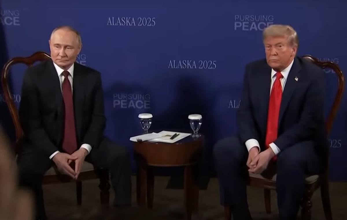 Donald Tramp i Vladimir Putin na sastanku na Aljasci 2025

Sastanak Trampa i Putina iza zatvorenih vrata

Aljaska sastanak lidera SAD i Rusije