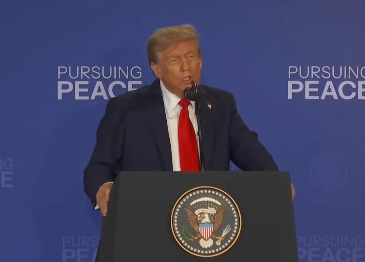 Donald Tramp i Vladimir Putin na sastanku na Aljasci 2025

Sastanak Trampa i Putina iza zatvorenih vrata

Aljaska sastanak lidera SAD i Rusije