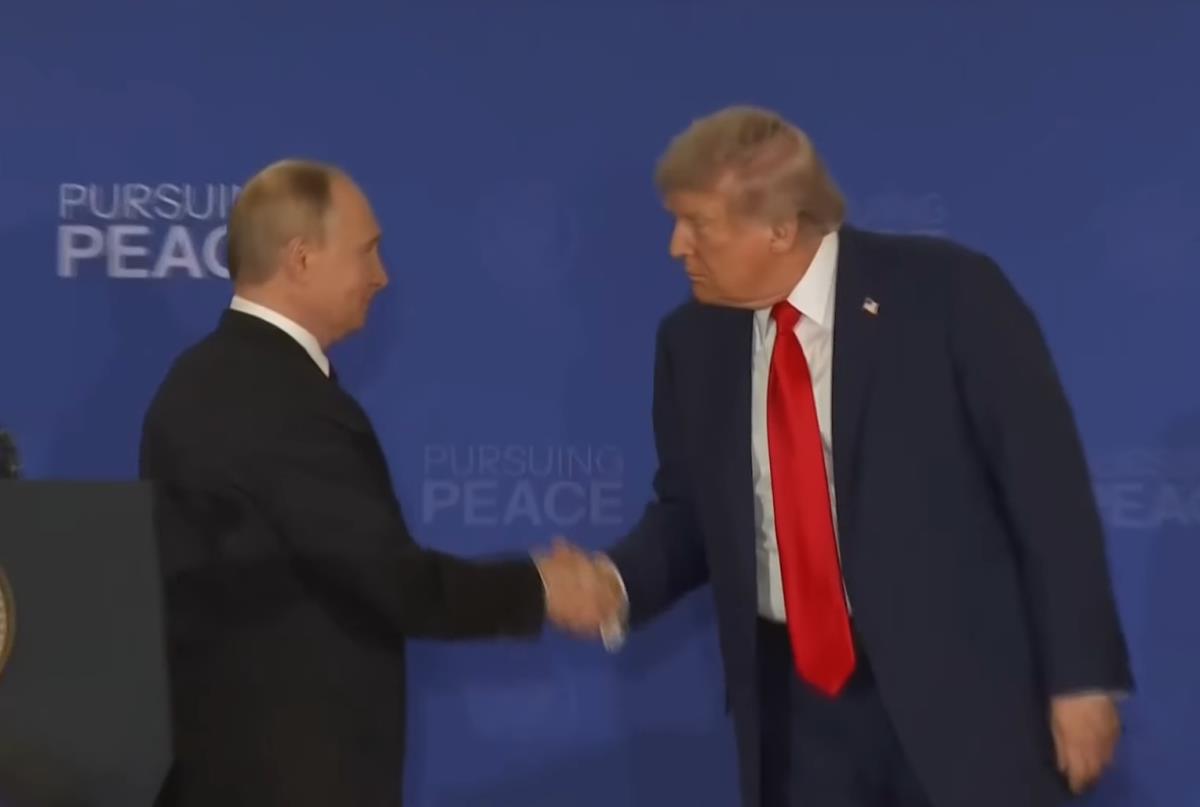 Donald Tramp i Vladimir Putin na sastanku na Aljasci 2025

Sastanak Trampa i Putina iza zatvorenih vrata

Aljaska sastanak lidera SAD i Rusije