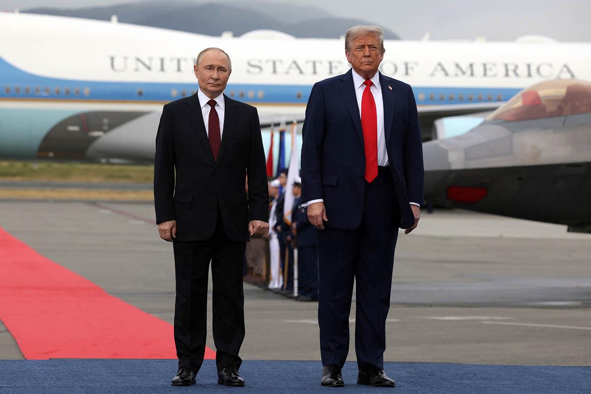 Donald Tramp i Vladimir Putin na sastanku na Aljasci 2025