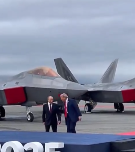 Donald Tramp i Vladimir Putin na sastanku na Aljasci 2025