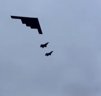 Donald Tramp i Vladimir Putin na sastanku na Aljasci 2025 (4).png