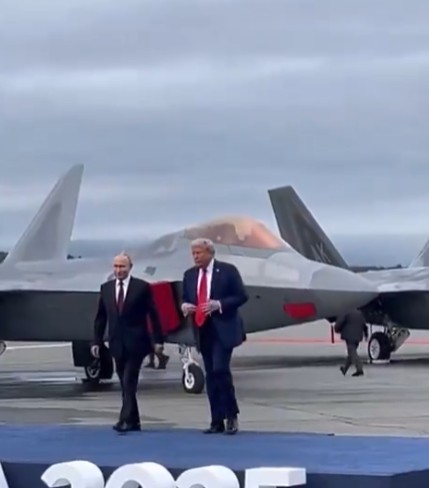 Donald Tramp i Vladimir Putin na sastanku na Aljasci 2025 (1).png