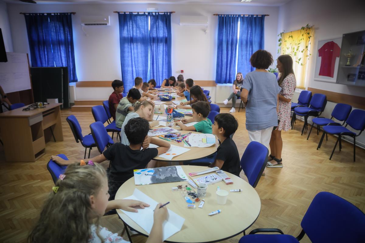 MALI ZNACI PAZ╠îNJE _ ER SRBIJA UZ DECU IZ KRALJEVA 6.jpg