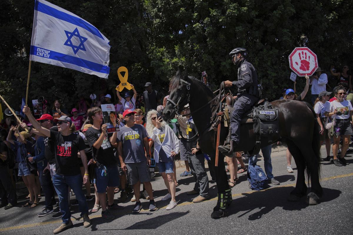 102 AP Ohad Zwigenberg.jpg