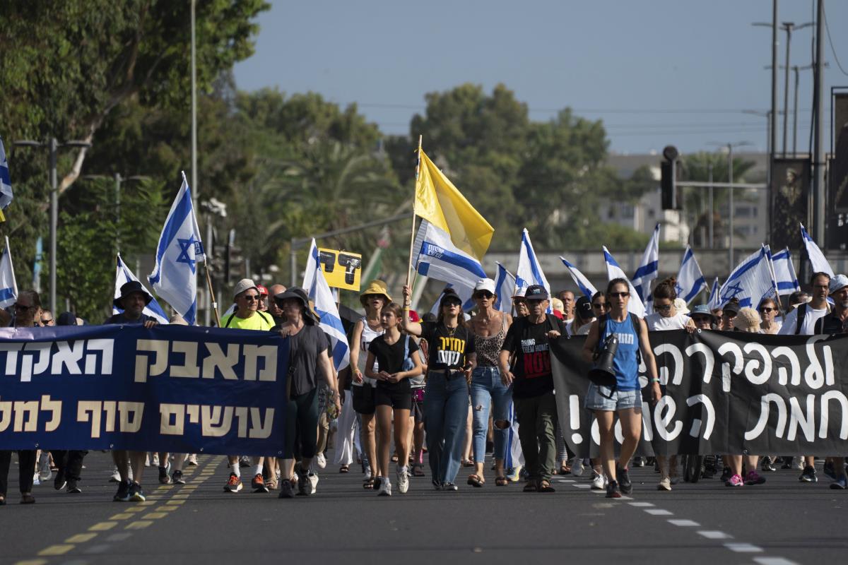 102 AP Maya Levin.jpg