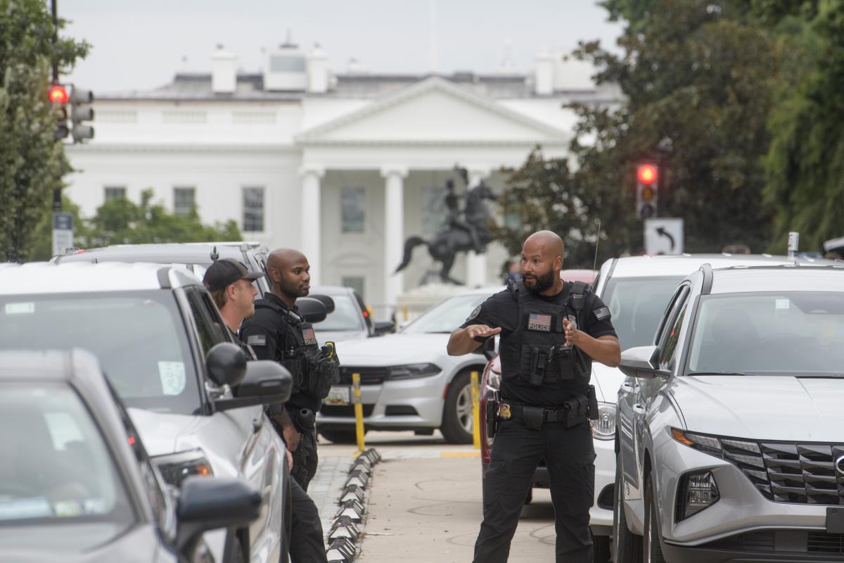 vladan AP Rod Lamkey.jpg