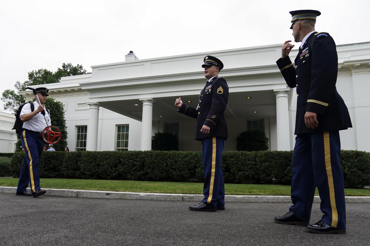 vladan EPA Will Oliver.jpg