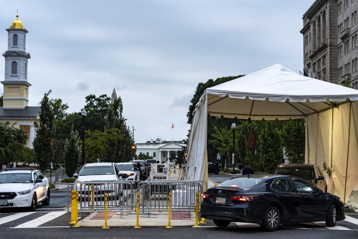 vladan AP Alex Brandon.jpg