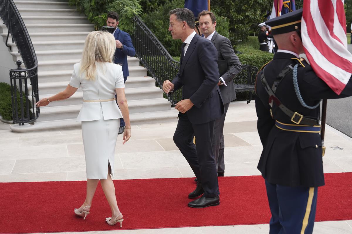 vladan05 AP Jacquelyn Martin.jpg