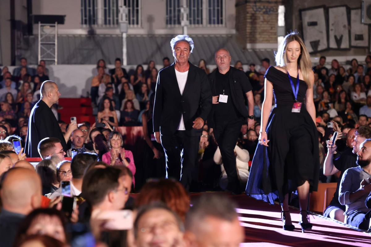 Sorrentino dodela nagrade na filmskom festivalu (7).jpeg