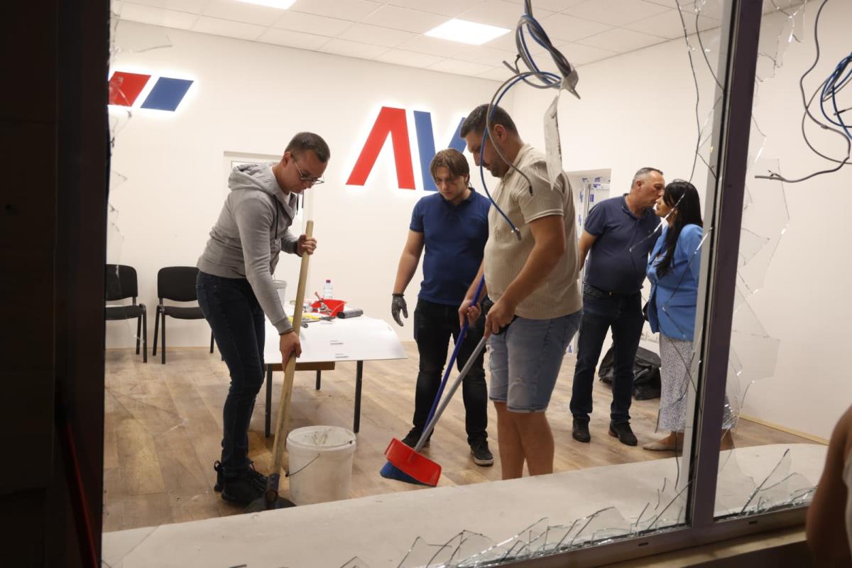 Blokaderi SNS Protest