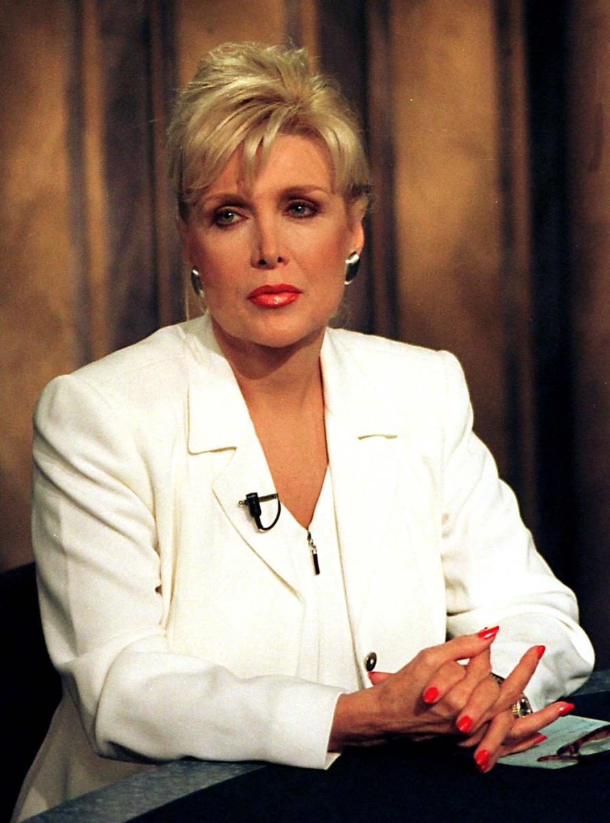 Dženifer Flauers je radila kao televizijska novinarka