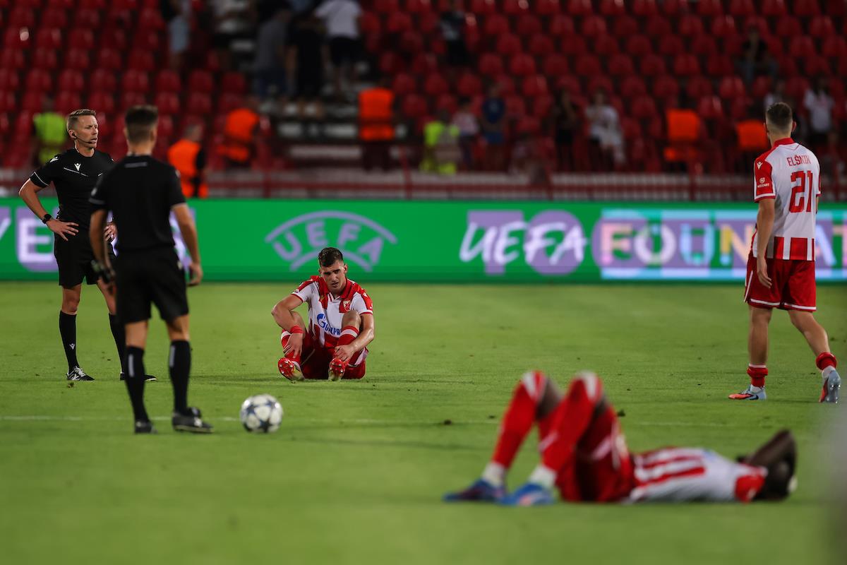 Fudbaleri Crvene zvezde posle meča protiv Pafosa